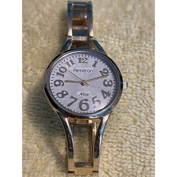 Armitron‎ Womens Watch Quartz Japan Movement Hinge Band (needs Battery) - Picture 1 of 4